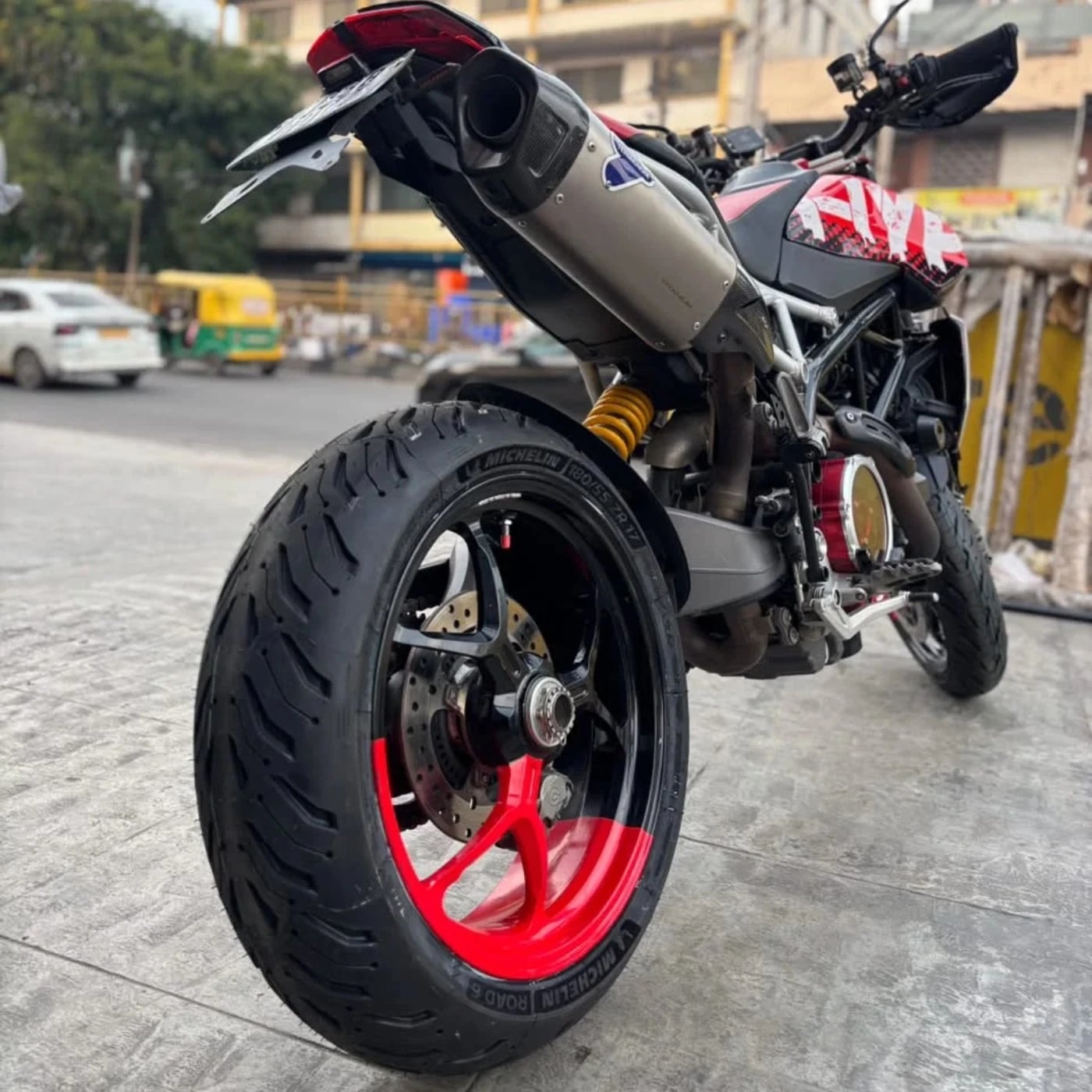 Michelin Road 6 - Image 9