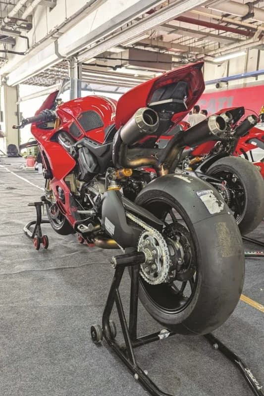 Metzeler Racetec TD Slick fitment 3