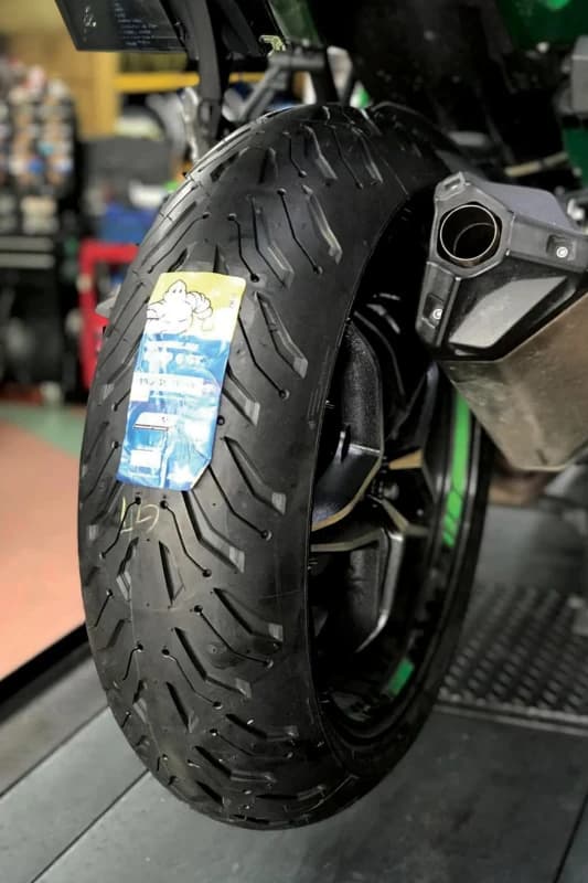 Michelin Road 6 GT fitment 1